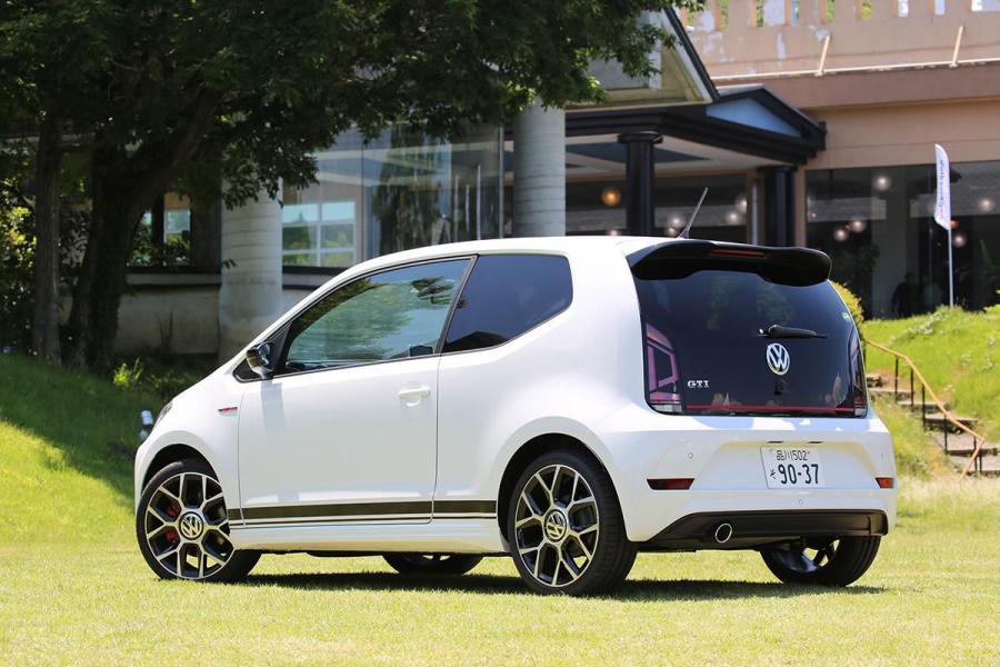  Volkswagen up! GTI 2018 года  (JP) (фото 16 из 20)
